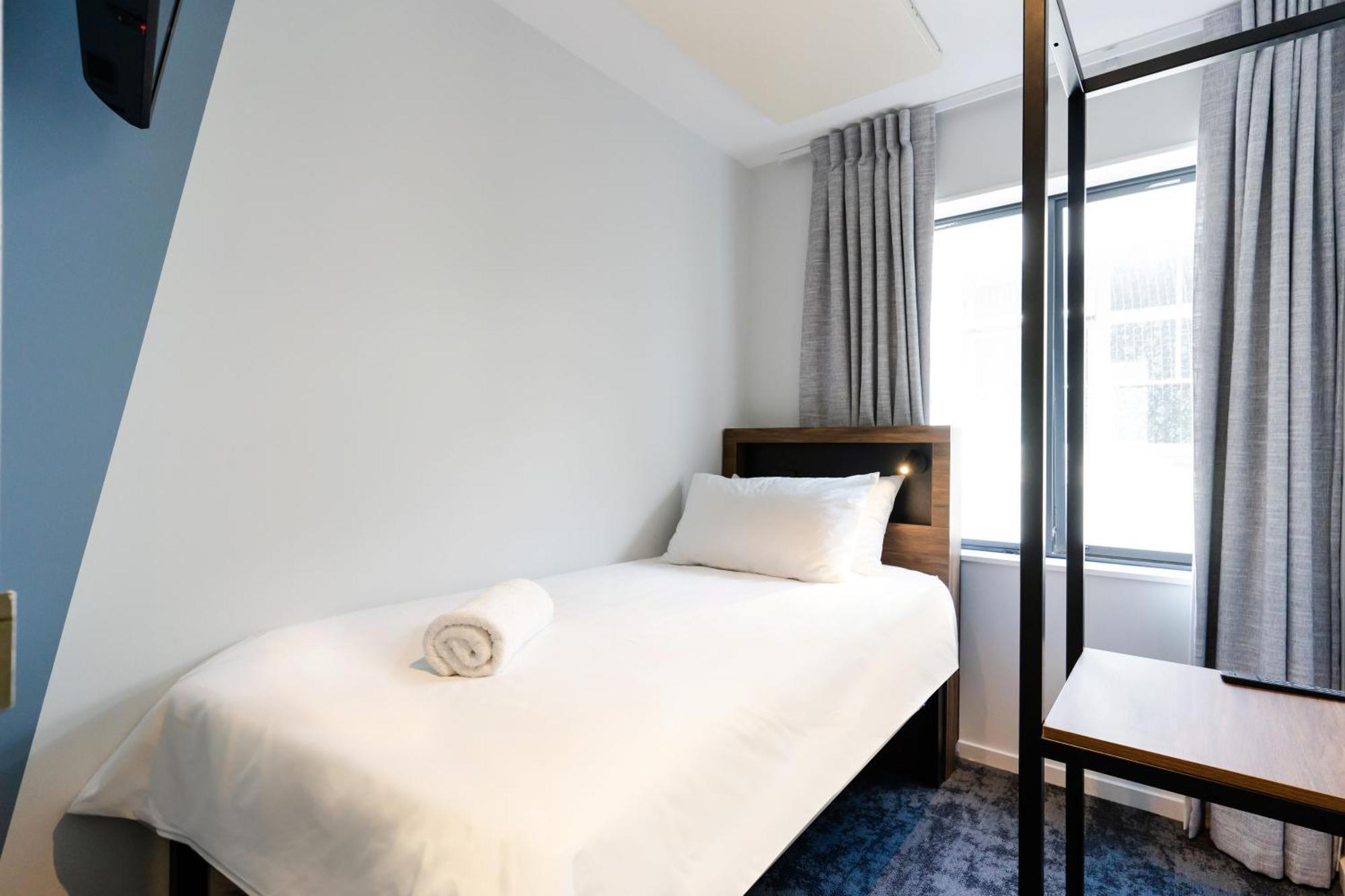 Haka House Wellington Vandrehjem Eksteriør billede A single room at the hotel