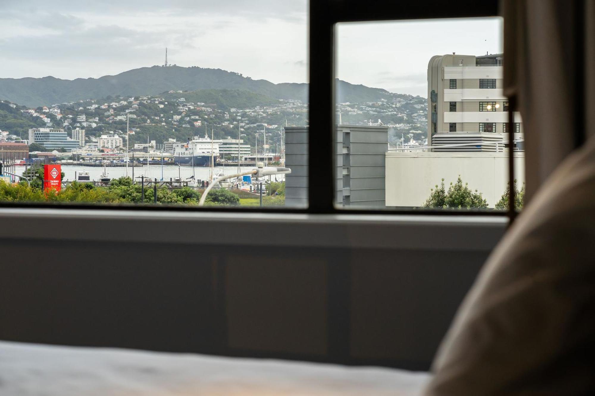 Haka House Wellington Vandrehjem Eksteriør billede View from a room at the hotel