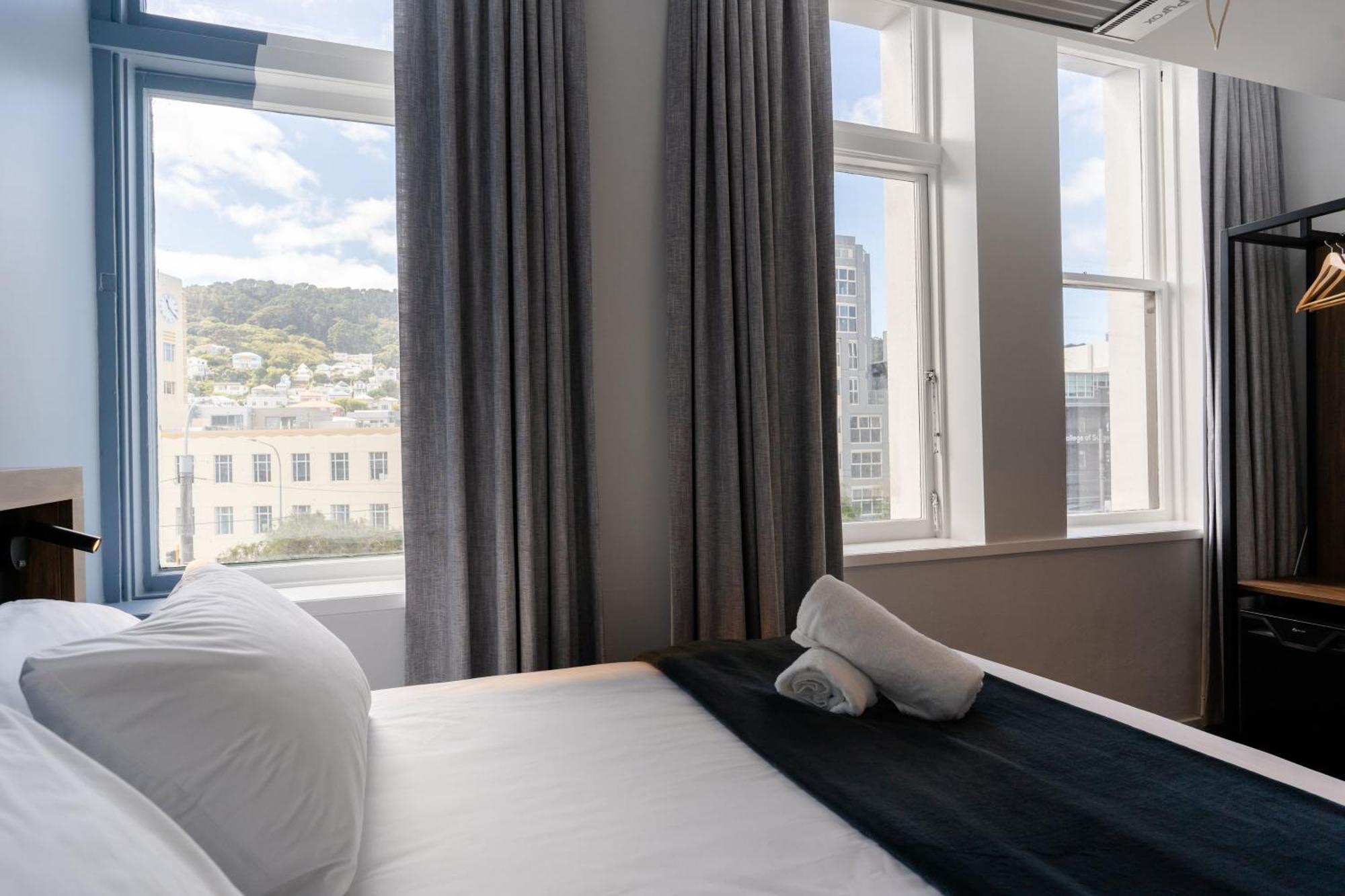 Haka House Wellington Vandrehjem Eksteriør billede A bedroom at the hotel